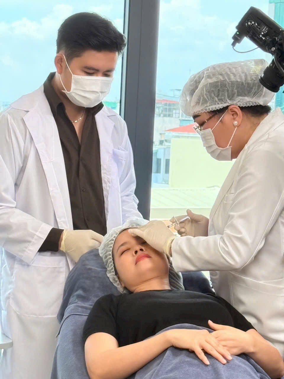 Bác sĩ Khánh Huệ không ngừng trau dồi, nghiên cứu và chia sẻ