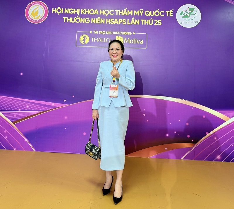 Bác sĩ Huệ chia sẻ rằng: “Đẹp phải đi cùng hiểu biết"